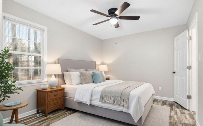 Foto del edificio - 9400 Gooden Dr