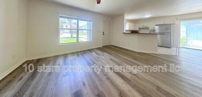 Foto del edificio - 2961 Freemont Terrace S
