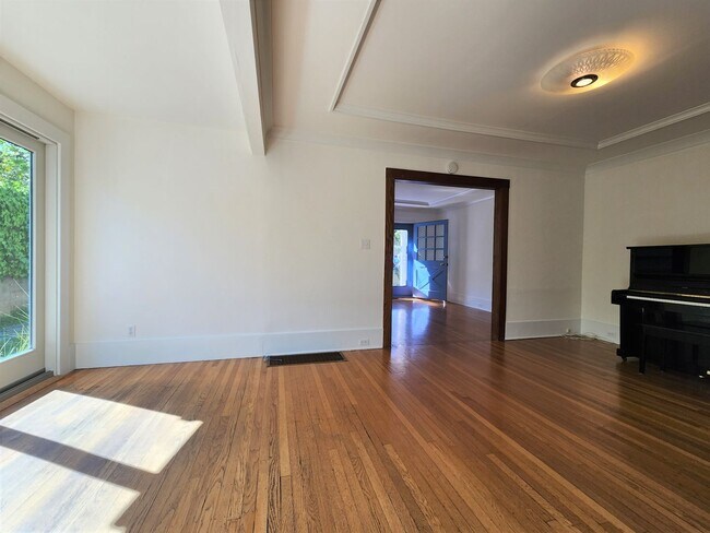 Foto del edificio - Charming Single Family Home in Downtown Palo Alto Available Now!