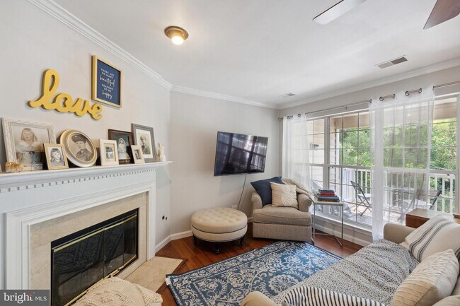 Foto del edificio - 9230 Cardinal Forest Ln
