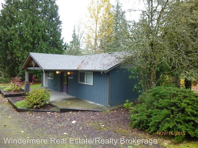 Foto del edificio - 3 br, 1.5 bath House - 13327 Chain Lake Rd