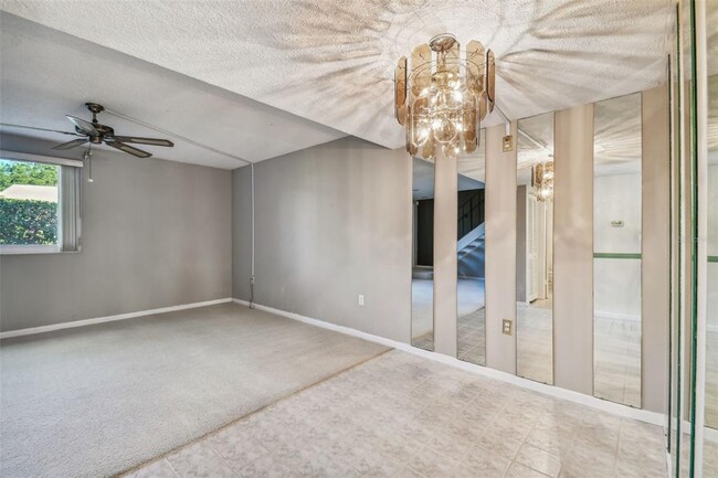 Building Photo - 2960 Pine Cone Cir