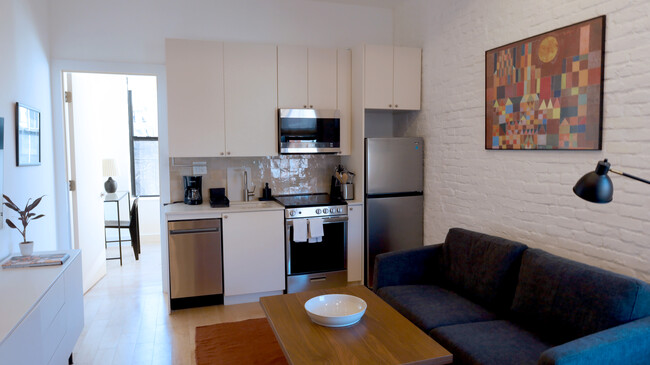 Foto del edificio - The Oyster: Furnished Apts, 30-Day+ Stay