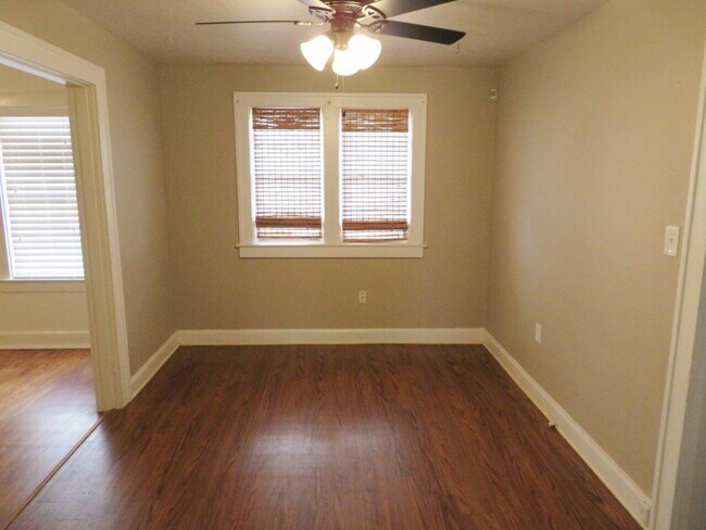 Building Photo - Front House Located Near Parks & Minutes From Texas Tech Campus!