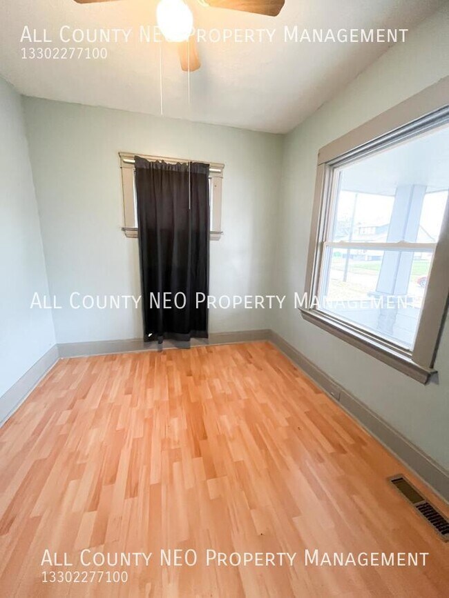 Building Photo - 4026 E 52nd St