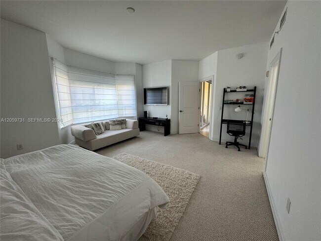 Foto del edificio - 16100 Emerald Estates Dr