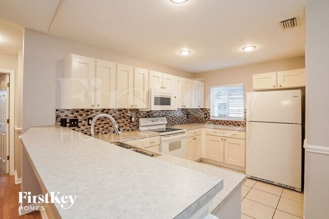 Building Photo - 5003 Barth St