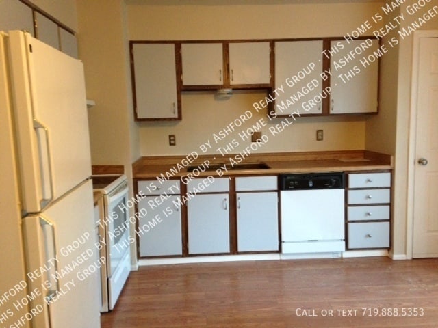 Building Photo - 2308 Vintage Dr