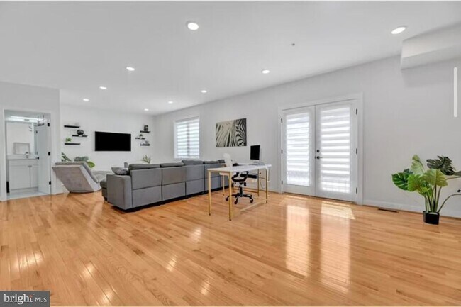 Foto del edificio - 1416 22nd St SE