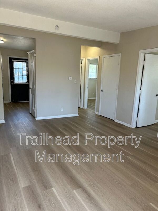 Foto del edificio - 4208 Lloyd St