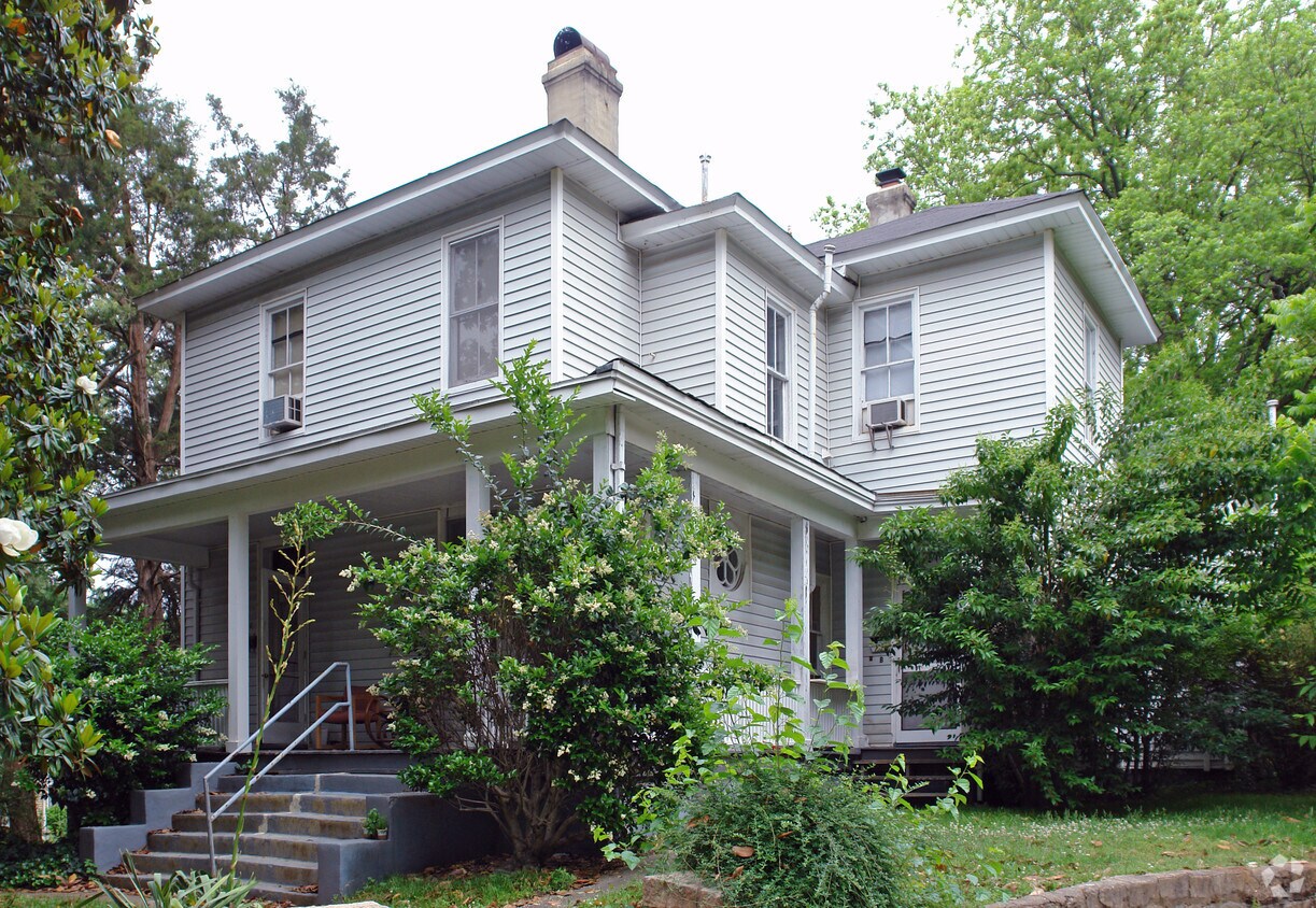 Primary Photo - 222 Park Ave