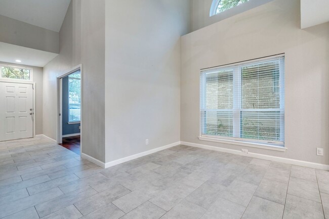 Building Photo - 10803 Sans Souci Pl