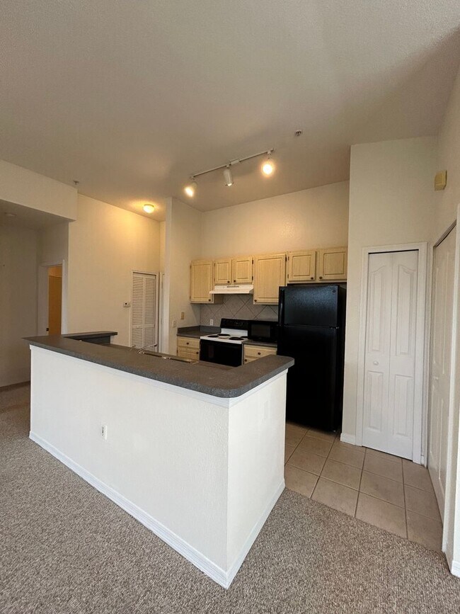 Foto del edificio - Beautfiul 1BR/1BA Condo in Visconti in Mai...