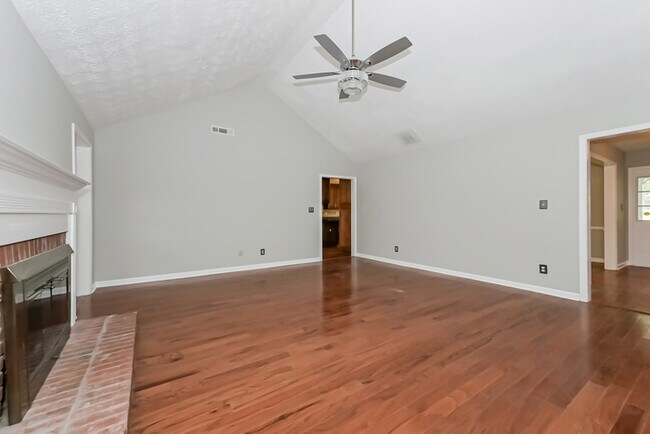 Foto del edificio - 295 N Oakland Cir