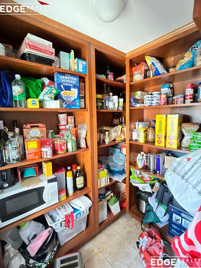 Foto del edificio - 324 Faneuil St