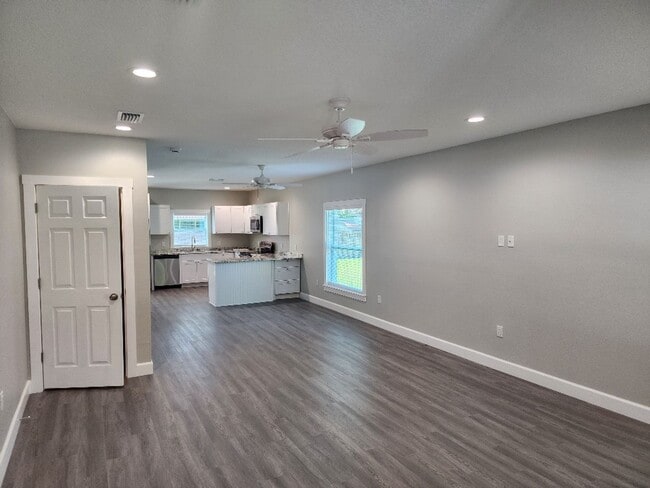 Building Photo - Brand New 2 Story Edgewater Duplex