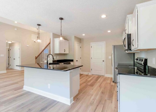 Foto del edificio - 180 Bonnell Dr