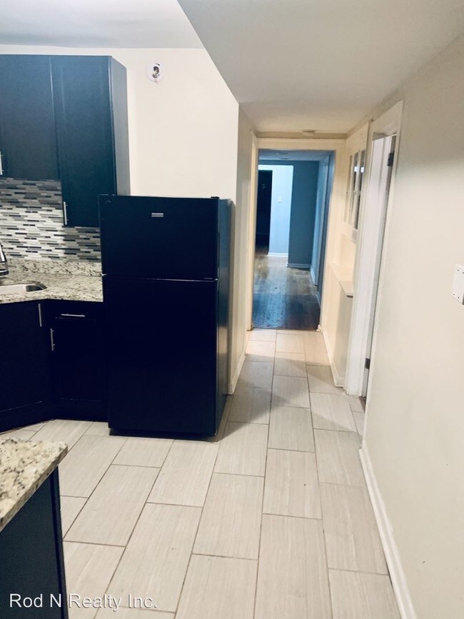 Foto del edificio - 8039 S Marquette Ave