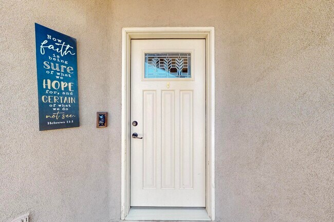 Foto del edificio - 244 Glenridge Park Ln NE