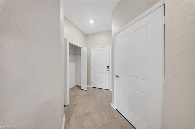 Foto del edificio - 2898 Blossom Way