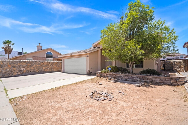 Foto del edificio - 5009 Cedar Sands Ln