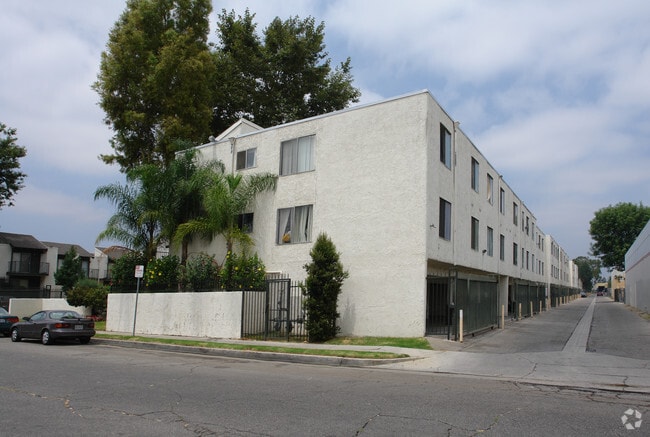 Building Photo - International Village Apartments