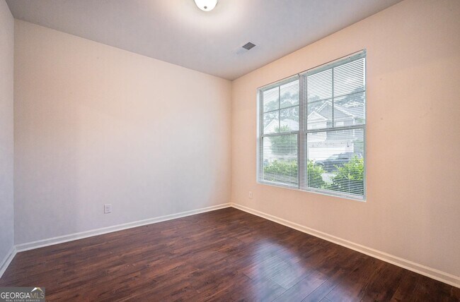 Building Photo - 173 Daisy Cir