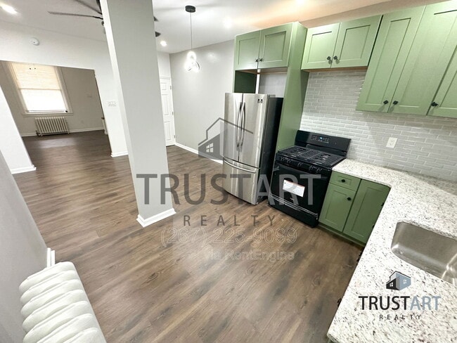 Photo - 1953 N Hollywood St Townhome