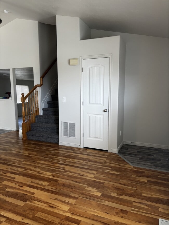 Building Photo - Eagle Mountain Single Family Home