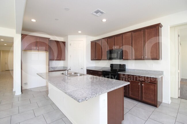 Building Photo - 16090 W Shaw Butte Dr