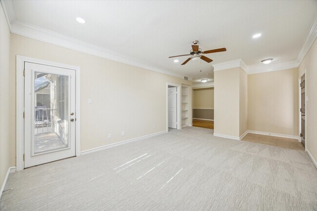 Foto del edificio - 2700 Revere St