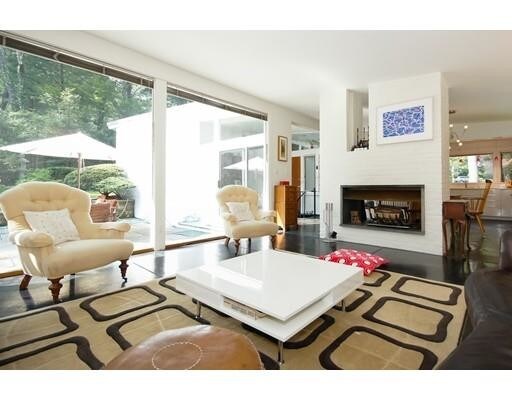 Foto del edificio - 10 Moon Hill Rd
