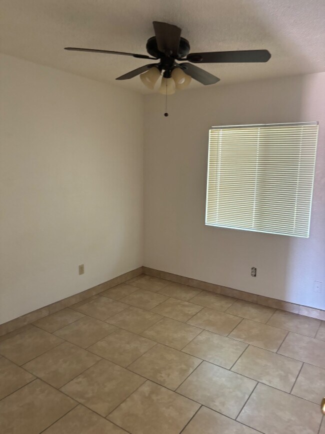 Building Photo - Charming 2-Bedroom Home in the Heart of Me...