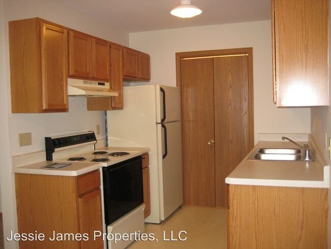 Foto del edificio - 2130 Birch Rd
