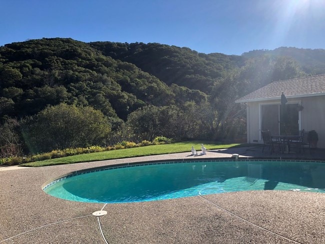 Building Photo - 15 Thunderbird Dr