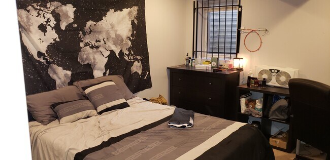 Bedroom - 2219 N Camac St
