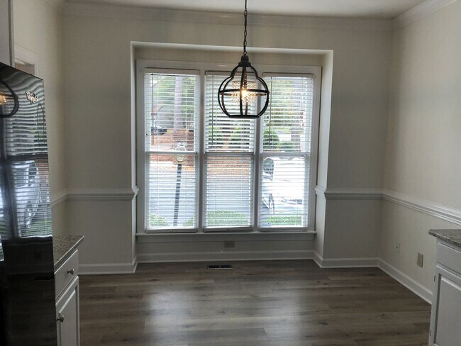 Building Photo - 6109 Shelton Court
