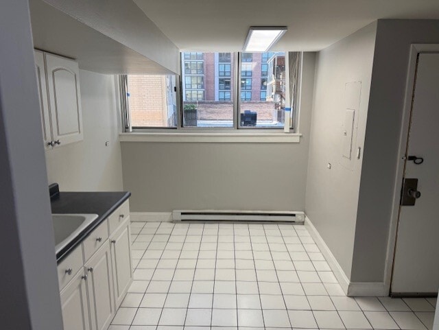 Primary Photo - 1 E Schiller St