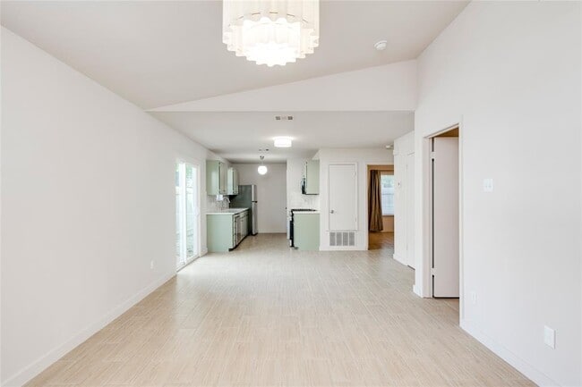 Foto del edificio - 8110 Willet Trail