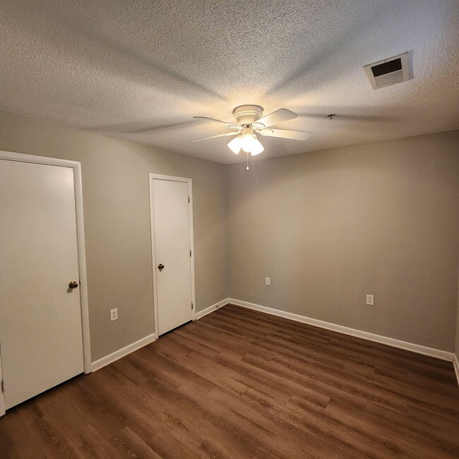 Foto del edificio - Room for Rent Raleigh NC 276606