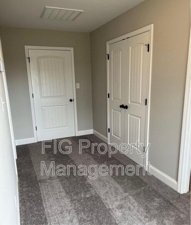 807 E Lincoln Rd, Alcoa, TN 37701 Townhome Rentals in Alcoa TN