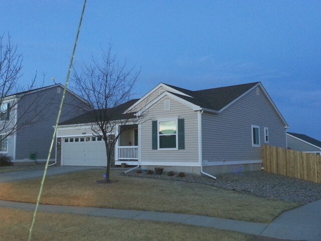 Building Photo - Modern House 3 Bed 2 Ba in Stetson Hills n...