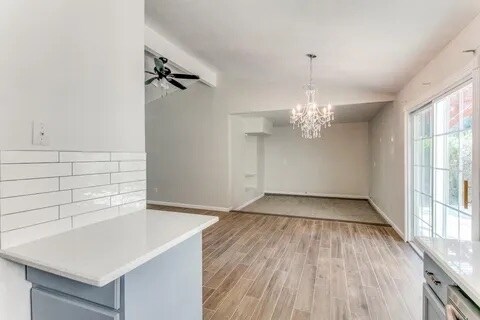 Foto del edificio - 6232 Crickethollow Dr