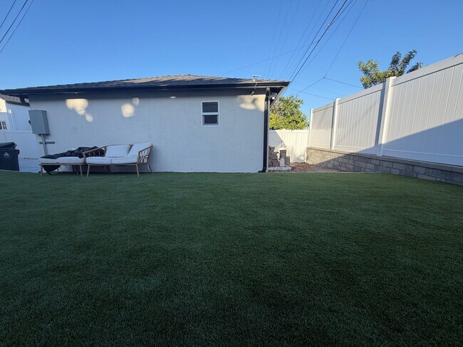 Foto del edificio - 4258 W 58th Pl