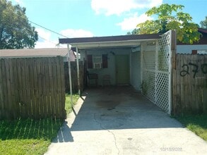 Building Photo - 2790 Jersey Rd