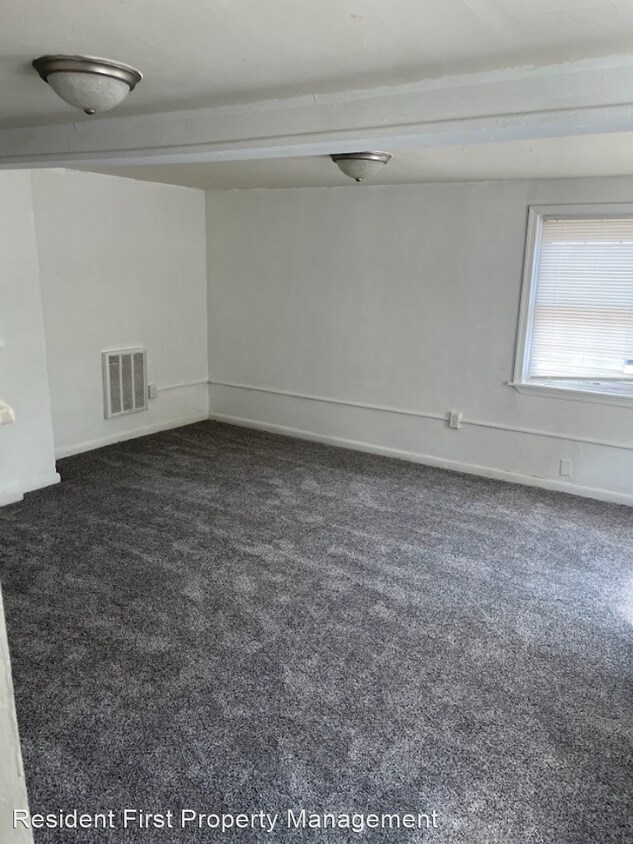 Foto del edificio - 3 br, 1 bath House - 256 Wayne Ave