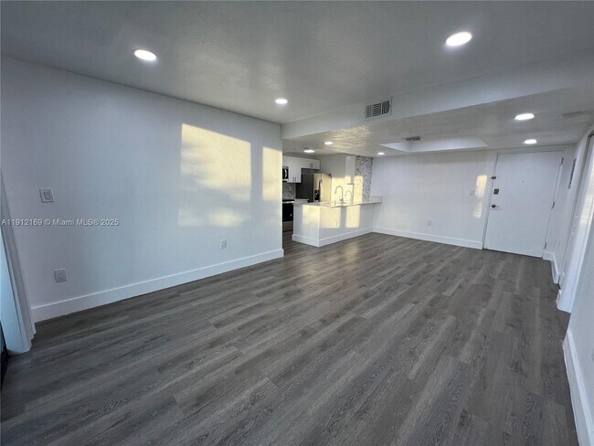 Foto del edificio - 8006 SW 149th Ave