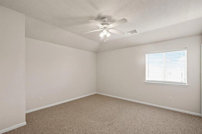 Building Photo - 16635 Keegans Ridge Way Dr