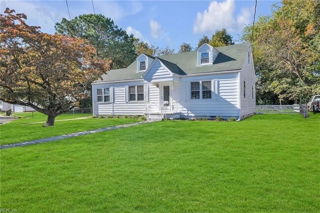 Building Photo - 1345 E Norcova Dr