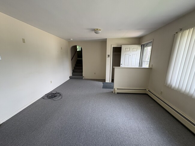 Building Photo - 145 East Ave